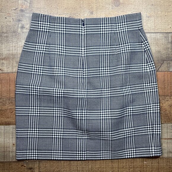 Liz Claiborne Black & White Houndstooth Lined Skirt size 8 - Picture 3 of 3